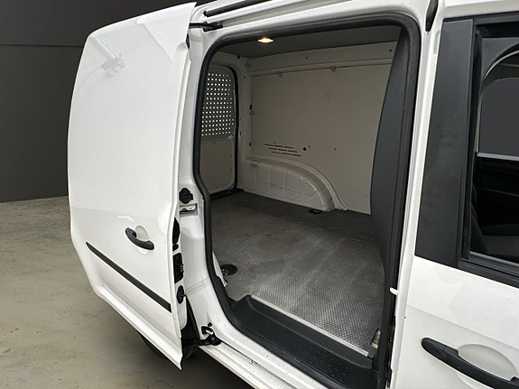 Volkswagen Caddy 12 of 26