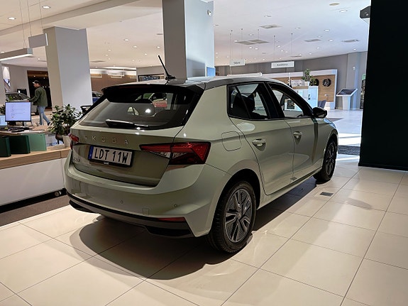 Skoda Fabia 2 of 6