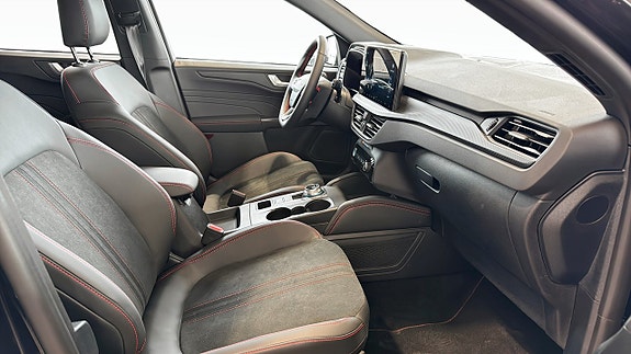 Ford Kuga 3 of 23