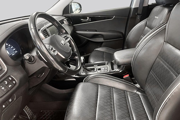Kia Sorento 8 of 14