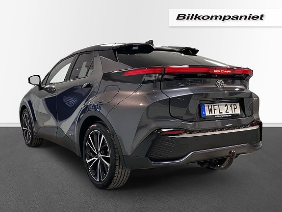 Toyota C-HR 2 of 12