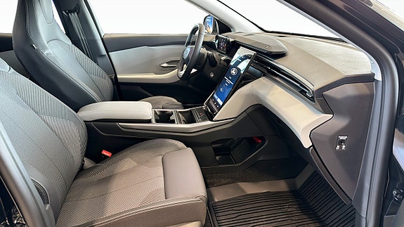 Ford Explorer 3 of 21