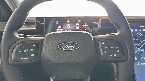 Ford Explorer 15 of 21