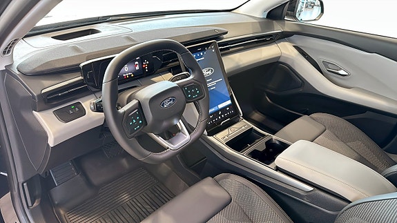 Ford Explorer 13 of 21