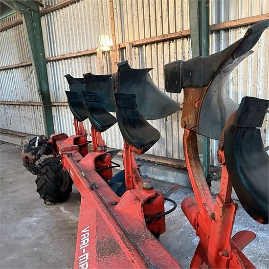 Kuhn Varimaster 152 - 5 furet liftophængt vendeplov / lift m 21 of 22