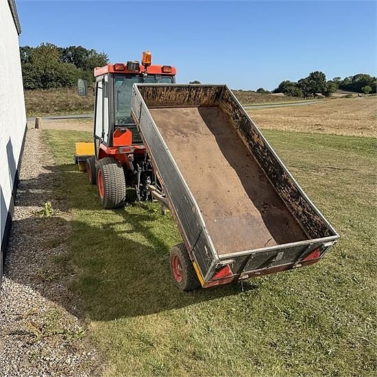 Kubota B2100 - Med kost og tip trailer / with broom and tipt 14 of 30