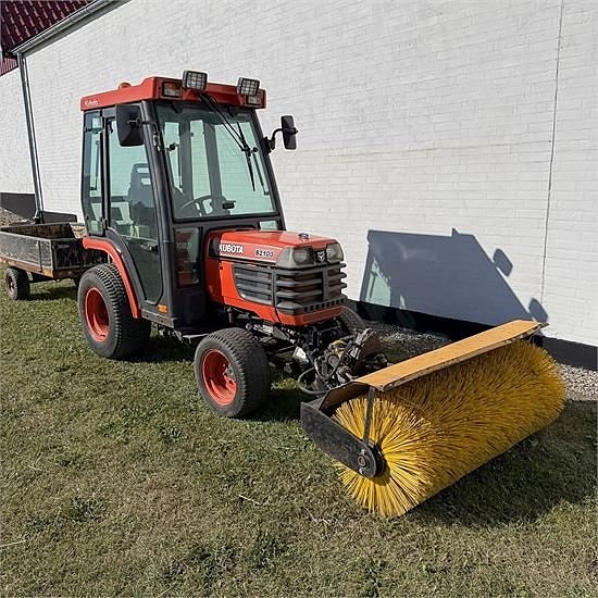 Kubota B2100 - Med kost og tip trailer / with broom and tipt 8 of 30