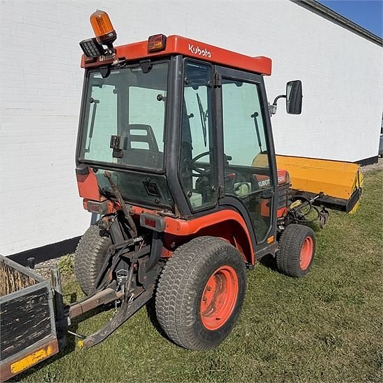 Kubota B2100 - Med kost og tip trailer / with broom and tipt 9 of 30