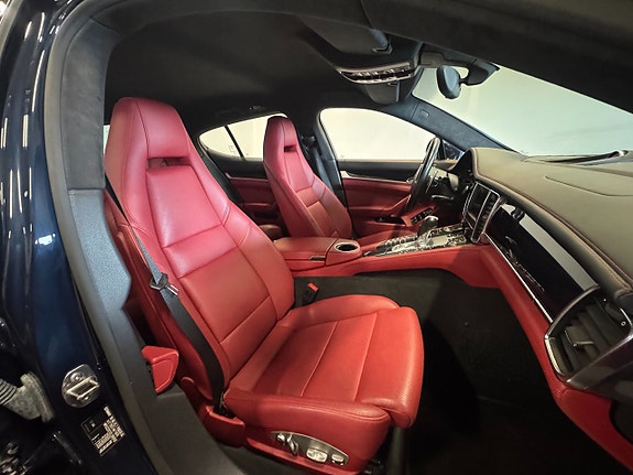 Porsche Panamera GTS 10 of 28