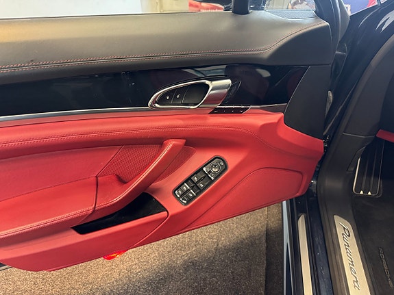 Porsche Panamera GTS 14 of 28