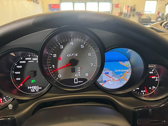 Porsche Panamera GTS 24 of 28