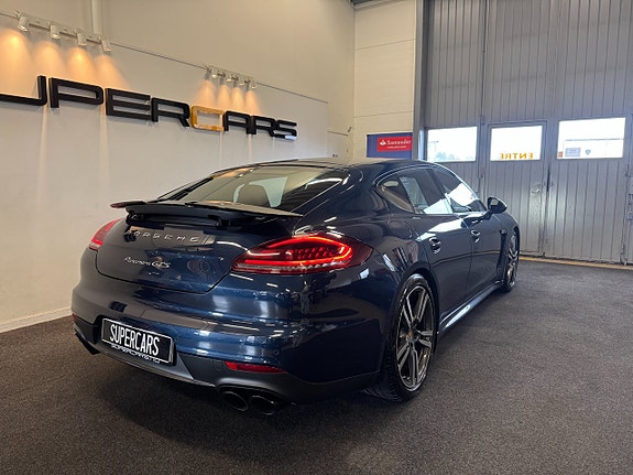 Porsche Panamera GTS 4 of 28