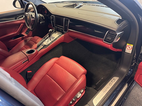 Porsche Panamera GTS 9 of 28