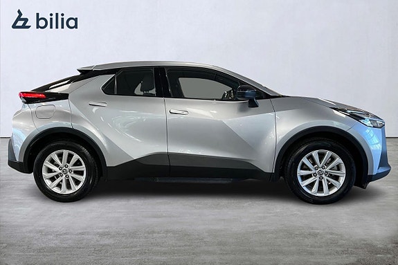 Toyota C-HR 18 of 21
