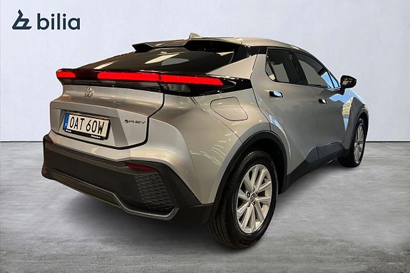 Toyota C-HR 19 of 21