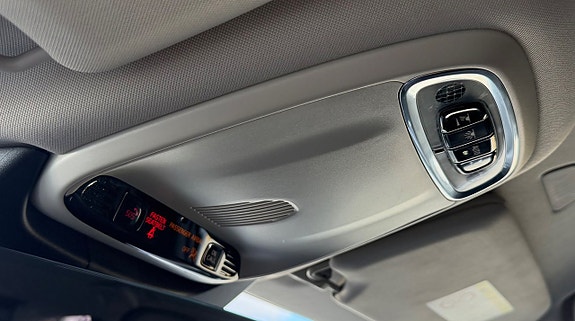 Volvo V90 28 of 29
