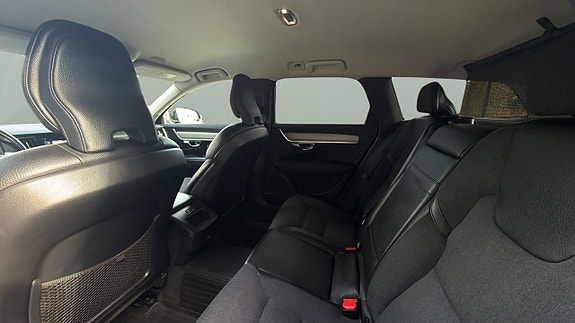 Volvo V90 12 of 29