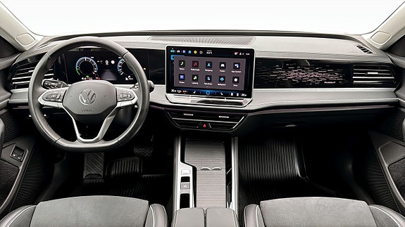 Volkswagen Passat 10 of 19