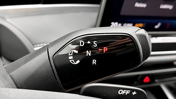 Volkswagen Passat 17 of 19