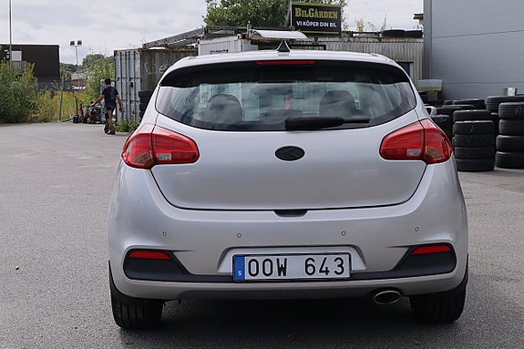 Kia Ceed 8 of 19