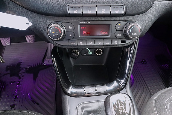 Kia Ceed 17 of 19