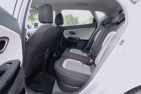 Kia Ceed 13 of 19