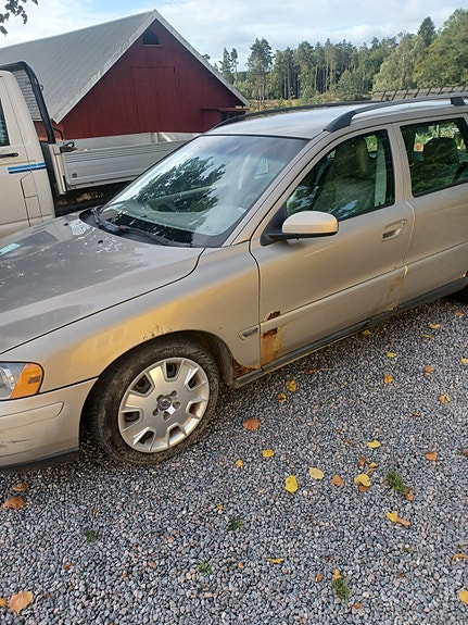 Volvo V70 5 of 6