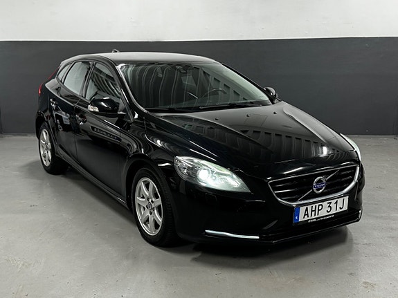 Volvo V40 4 of 22