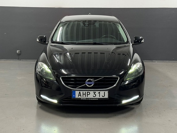 Volvo V40 5 of 22