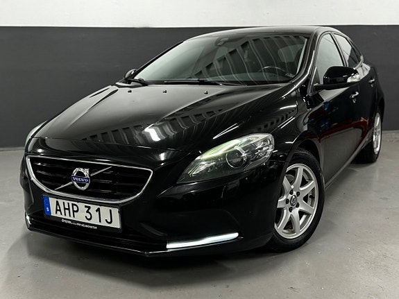 Volvo V40 7 of 22
