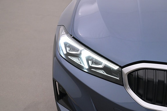 BMW 330e 25 of 27