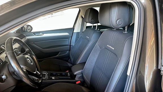 Volkswagen Passat 8 of 14