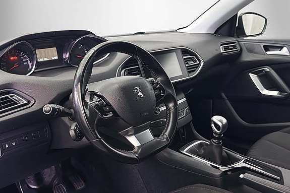 Peugeot 308 SW 4 of 9