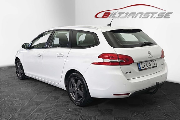 Peugeot 308 SW 3 of 9