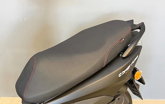 Motocr Comet Pure Hyper 16 of 19