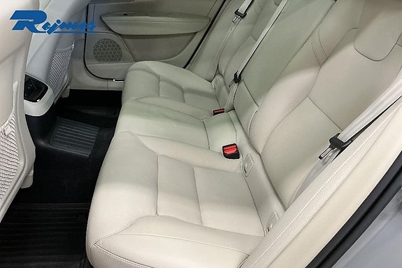 Volvo V90 12 of 18