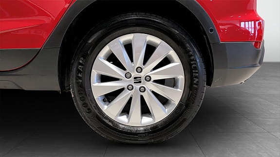 Seat Arona 6 of 12