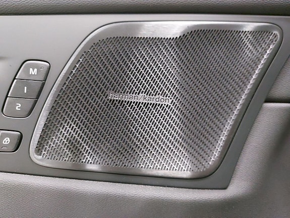 Volvo XC60 10 of 11