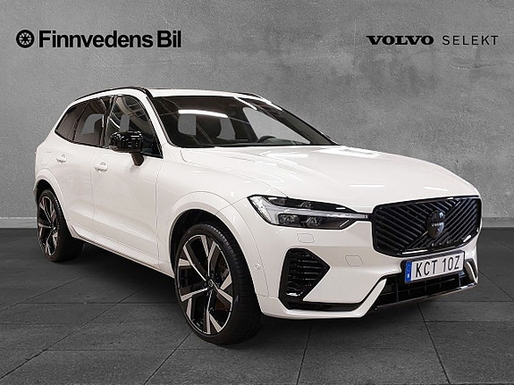 Volvo XC60 2 of 11