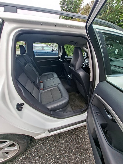 Volvo V70 4 of 8