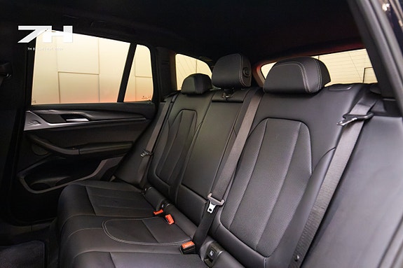 BMW X3 18 of 21