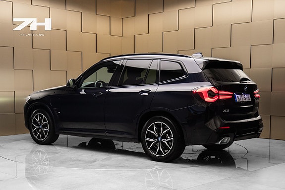 BMW X3 3 of 21