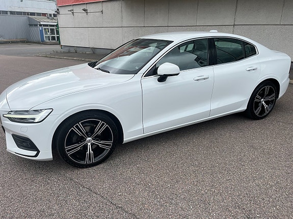 Volvo S60 3 of 20