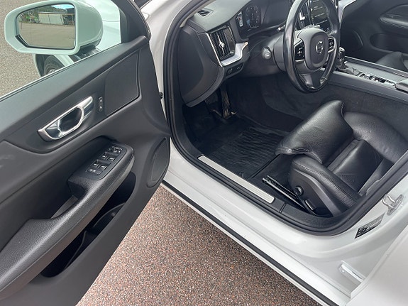 Volvo S60 10 of 20
