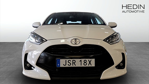 Toyota Yaris 8 of 9