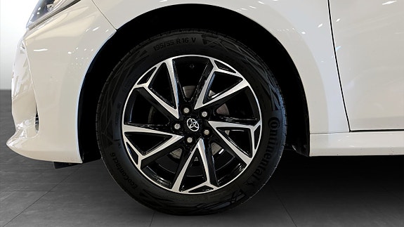 Toyota Yaris 9 of 9