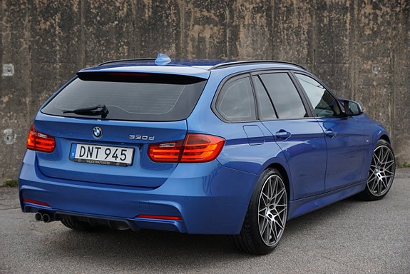 BMW 330d 9 of 23
