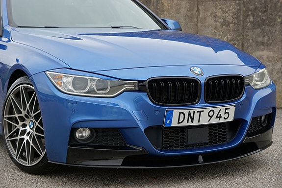 BMW 330d 3 of 23