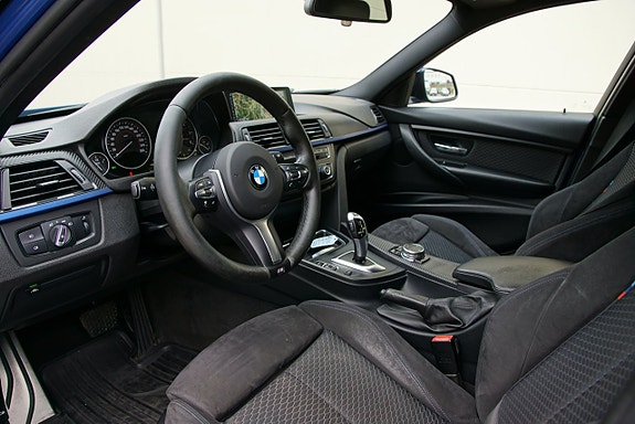 BMW 330d 15 of 23