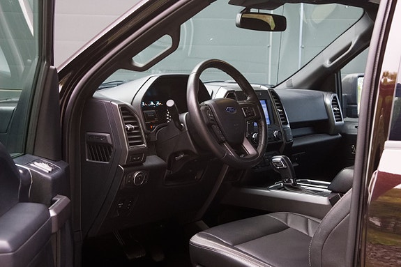 Ford F-150 8 of 16